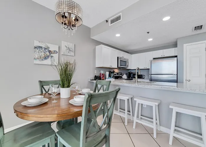 Catalina 902-updated Beachfront With Amazing Views-full Service Apartment